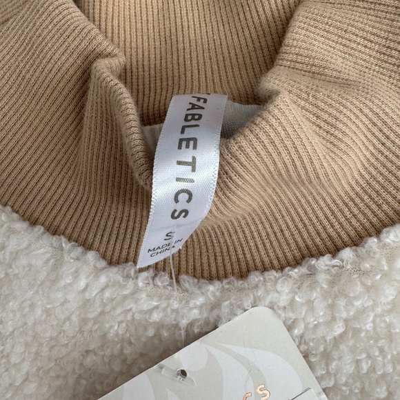NWT Fabletics Malia Polar Fleece Pullover Crewneck Ivory Tan Women's Size S - Picture 7 of 8